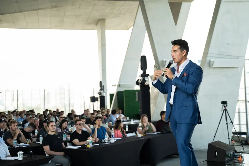 Scaling With Systems LIVE 2022 for Ravi Abuvala in Miami, FL, produced by Iconic Events