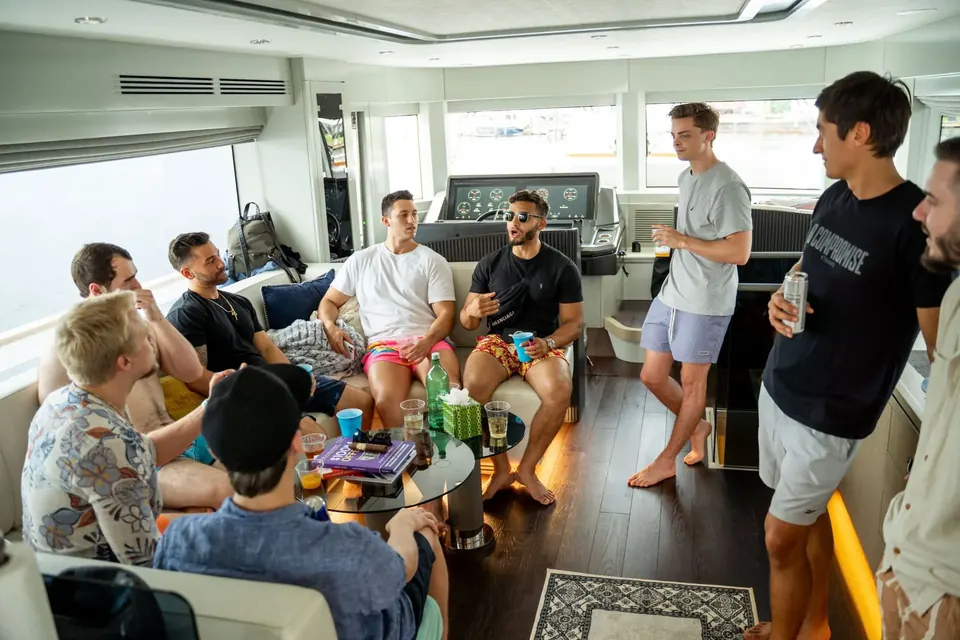 Viral Ecom Adz for Noah Brewer, produced by Iconic Events